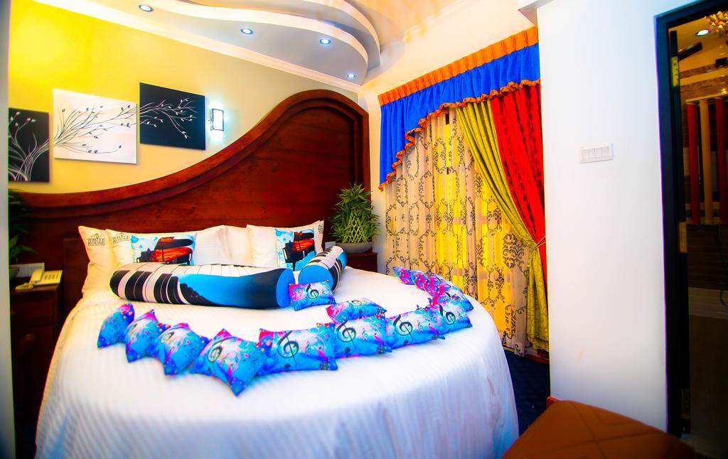 Hotel White House Anuradhapura Exterior photo
